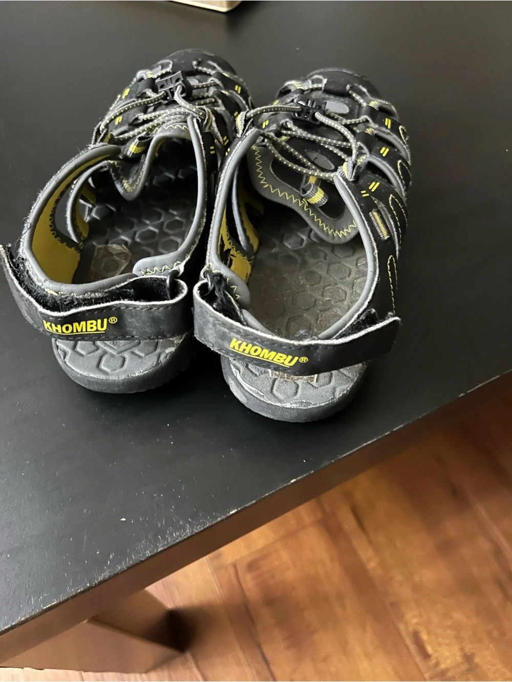 Khombu Black and Yellow Kids Outdoor Sandals size 4